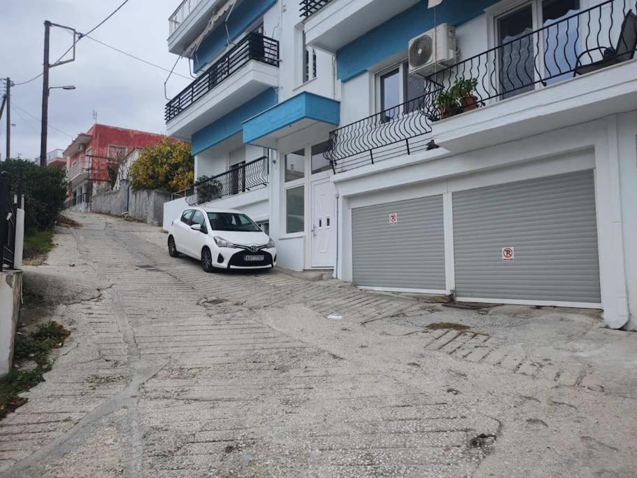 Ferienwohnung Finas Penthouse,Private Terrace,Great View,Mins From Sea Kavala Exterior foto